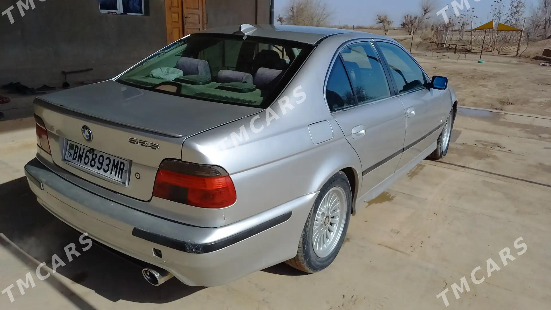 BMW 525 2000 - 80 000 TMT - Ýolöten - img 2