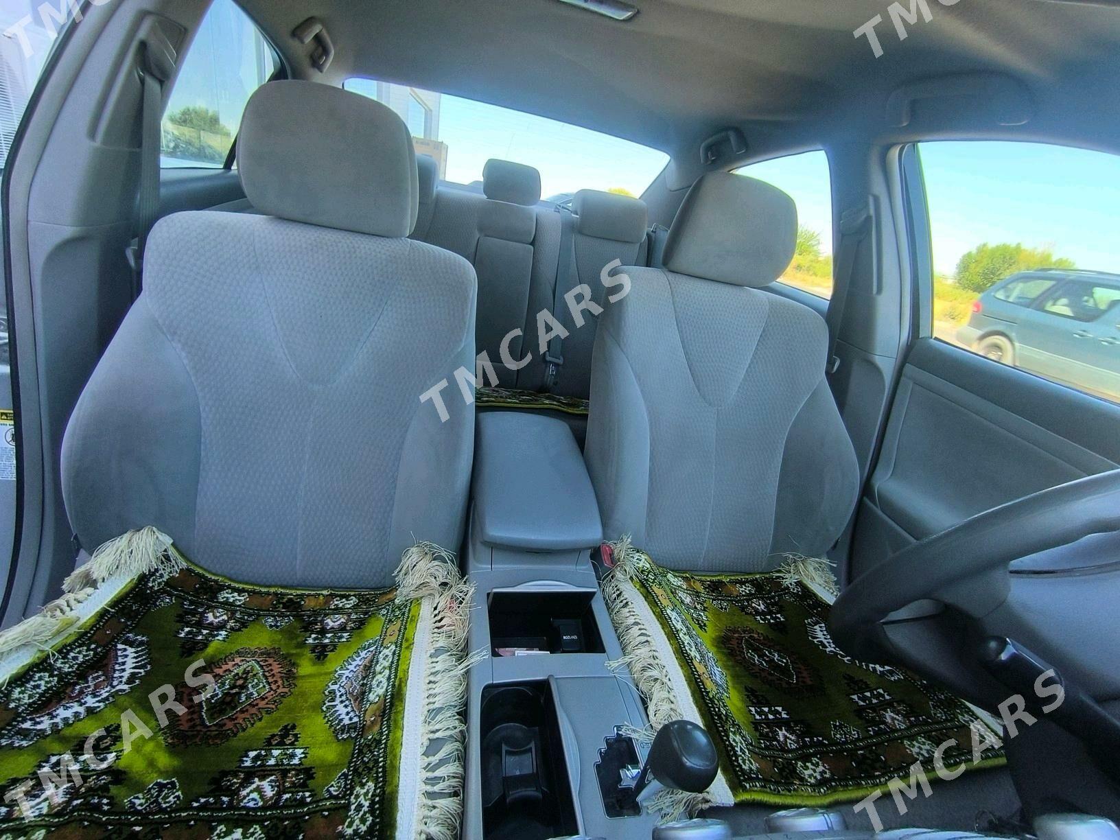 Toyota Camry 2011 - 195 000 TMT - Дашогуз - img 4