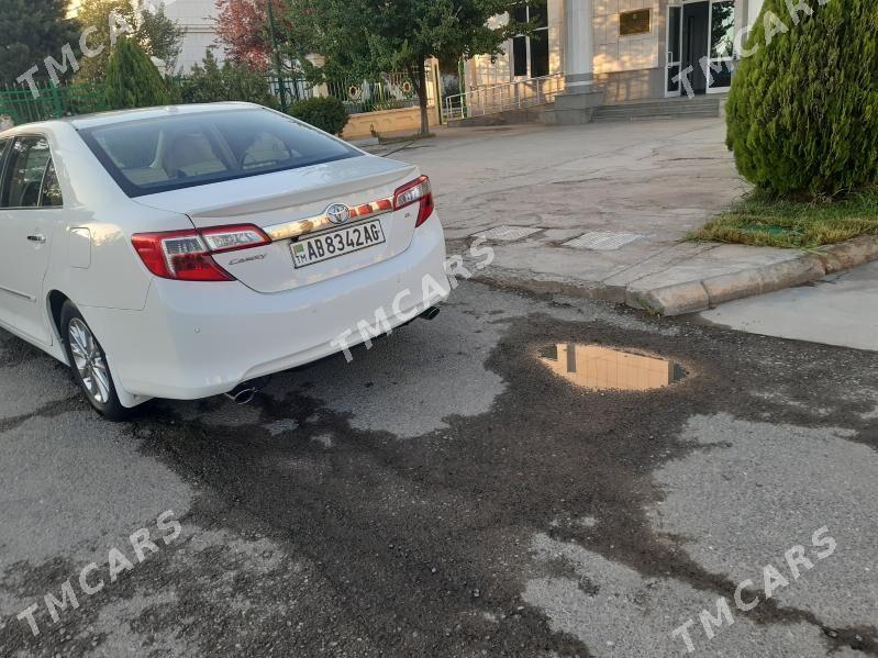 Toyota Camry 2013 - 235 000 TMT - Büzmeýin - img 2