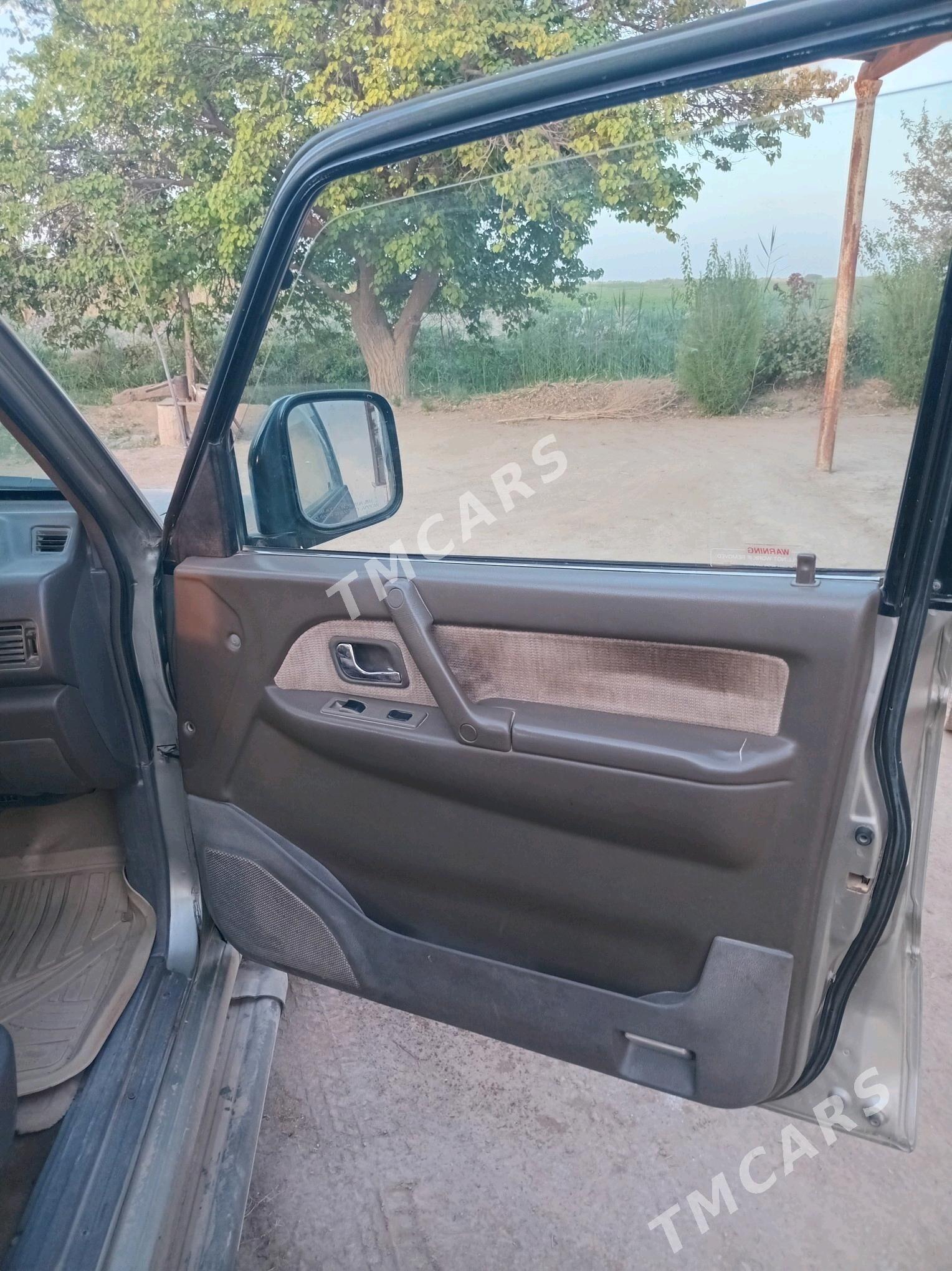 Mitsubishi Montero 1997 - 75 000 TMT - Саят - img 5