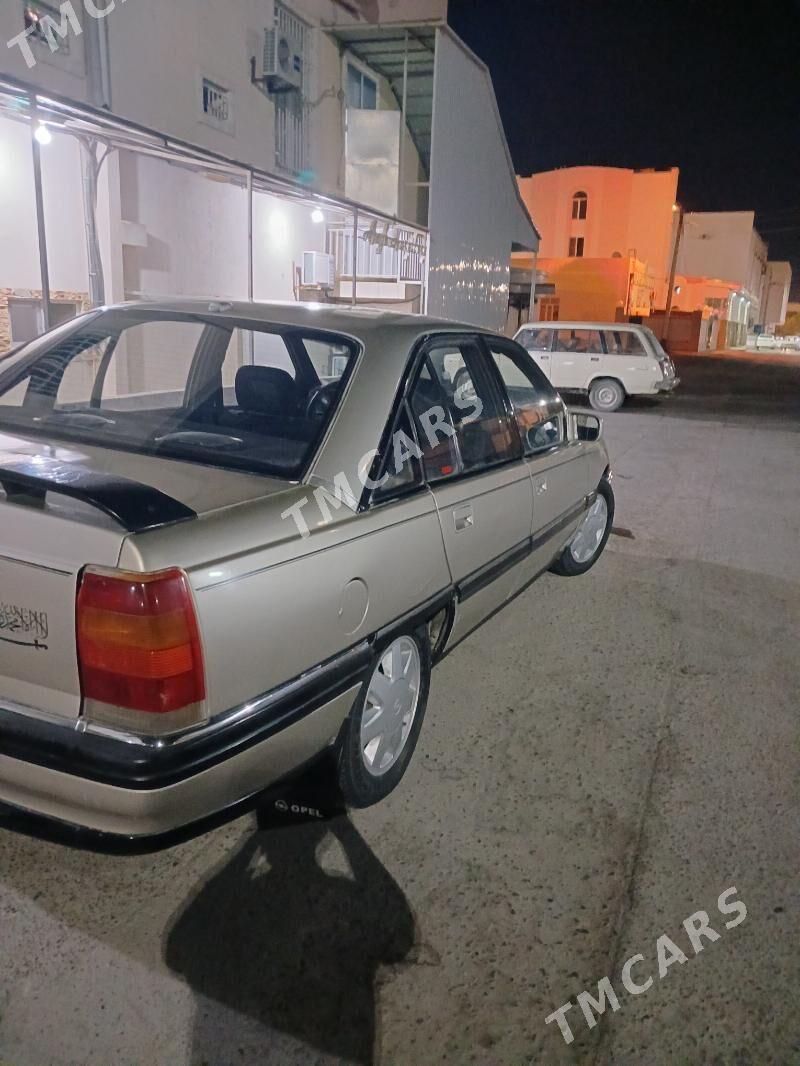 Opel Omega 1991 - 18 000 TMT - Türkmenabat - img 3