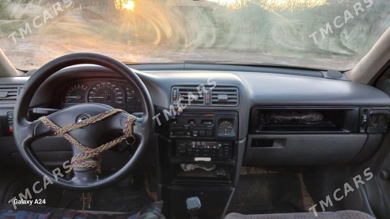 Opel Vectra 1993 - 37 000 TMT - Акдепе - img 3
