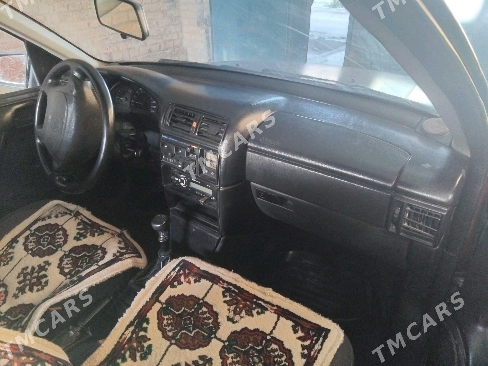 Opel Vectra 1995 - 30 000 TMT - Çärjew - img 5