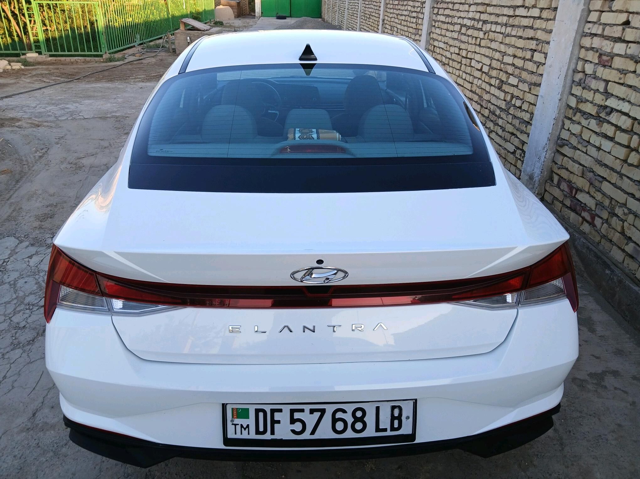 Hyundai Elantra 2022 - 240 000 TMT - Гарабекевюл - img 6