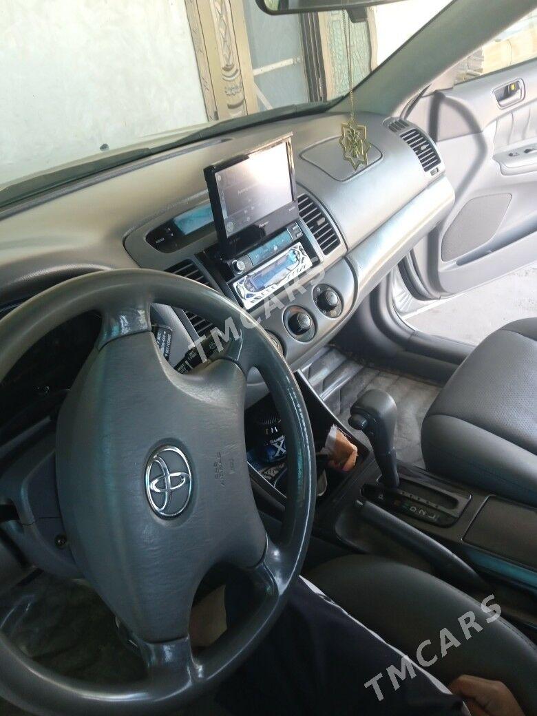 Toyota Camry 2004 - 190 000 TMT - Дашогуз - img 3