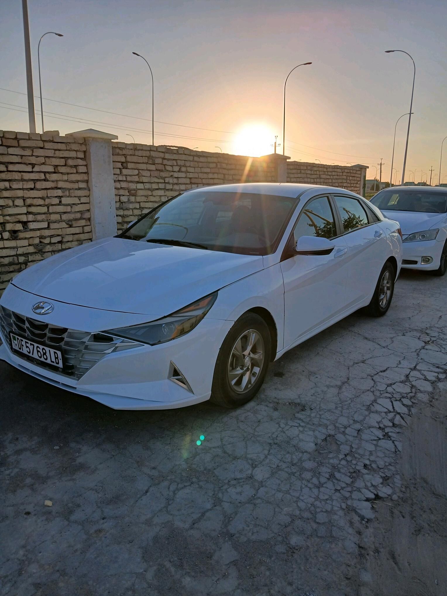 Hyundai Elantra 2022 - 240 000 TMT - Гарабекевюл - img 7