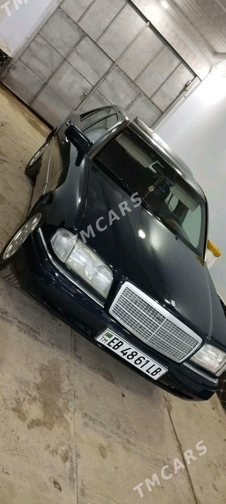Mercedes-Benz 230E 1993 - 35 000 TMT - Чарджоу - img 2