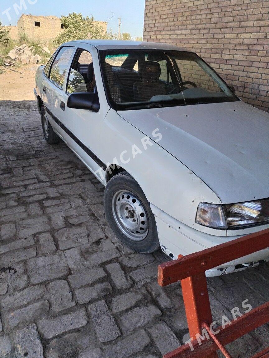 Opel Vectra 1988 - 30 000 TMT - Farap - img 5