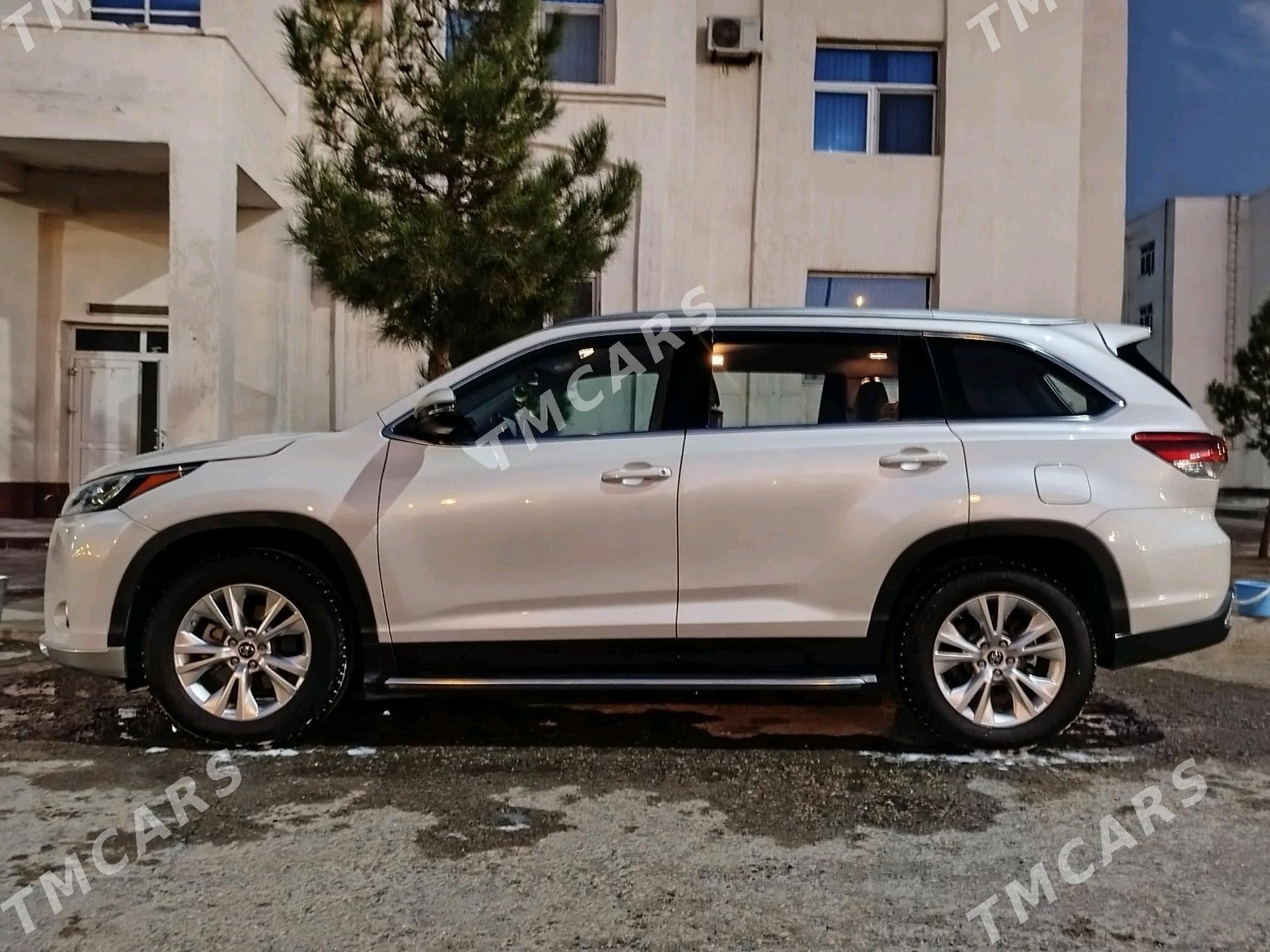 Toyota Highlander 2019 - 420 000 TMT - Туркменабат - img 9