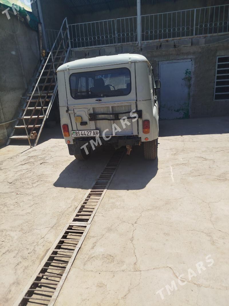 UAZ 469 2000 - 26 000 TMT - Бахарден - img 3