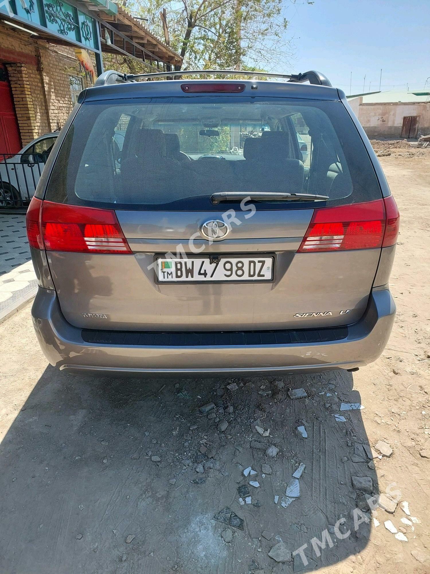 Toyota Sienna 2004 - 220 000 TMT - Дашогуз - img 4