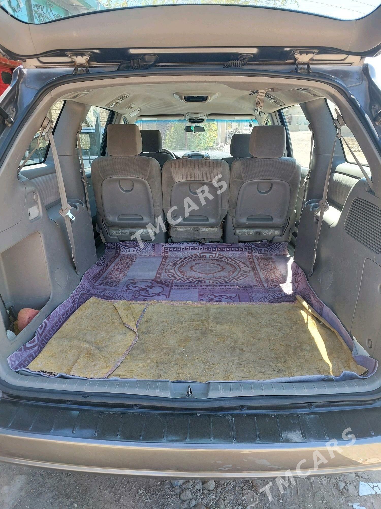 Toyota Sienna 2004 - 220 000 TMT - Дашогуз - img 7
