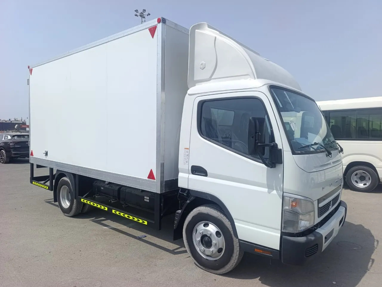Mitsubishi Canter 2025 - 460 000 TMT - Aşgabat - img 5
