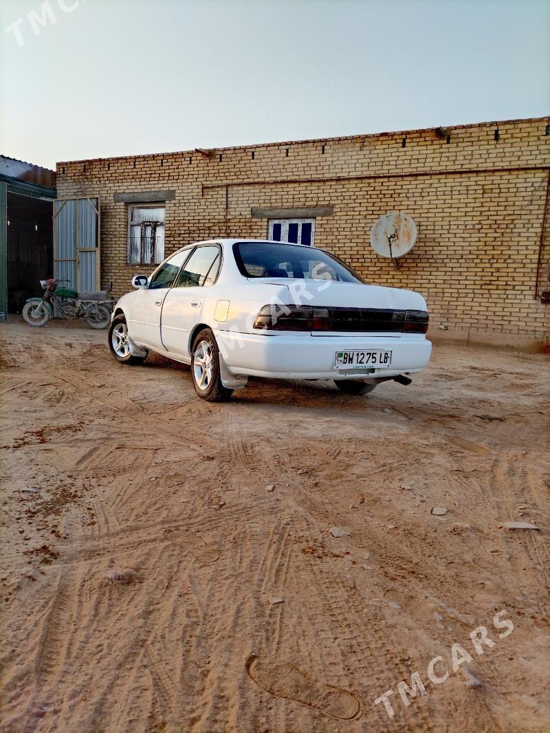 Toyota Corolla 1993 - 40 000 TMT - Фарап - img 4