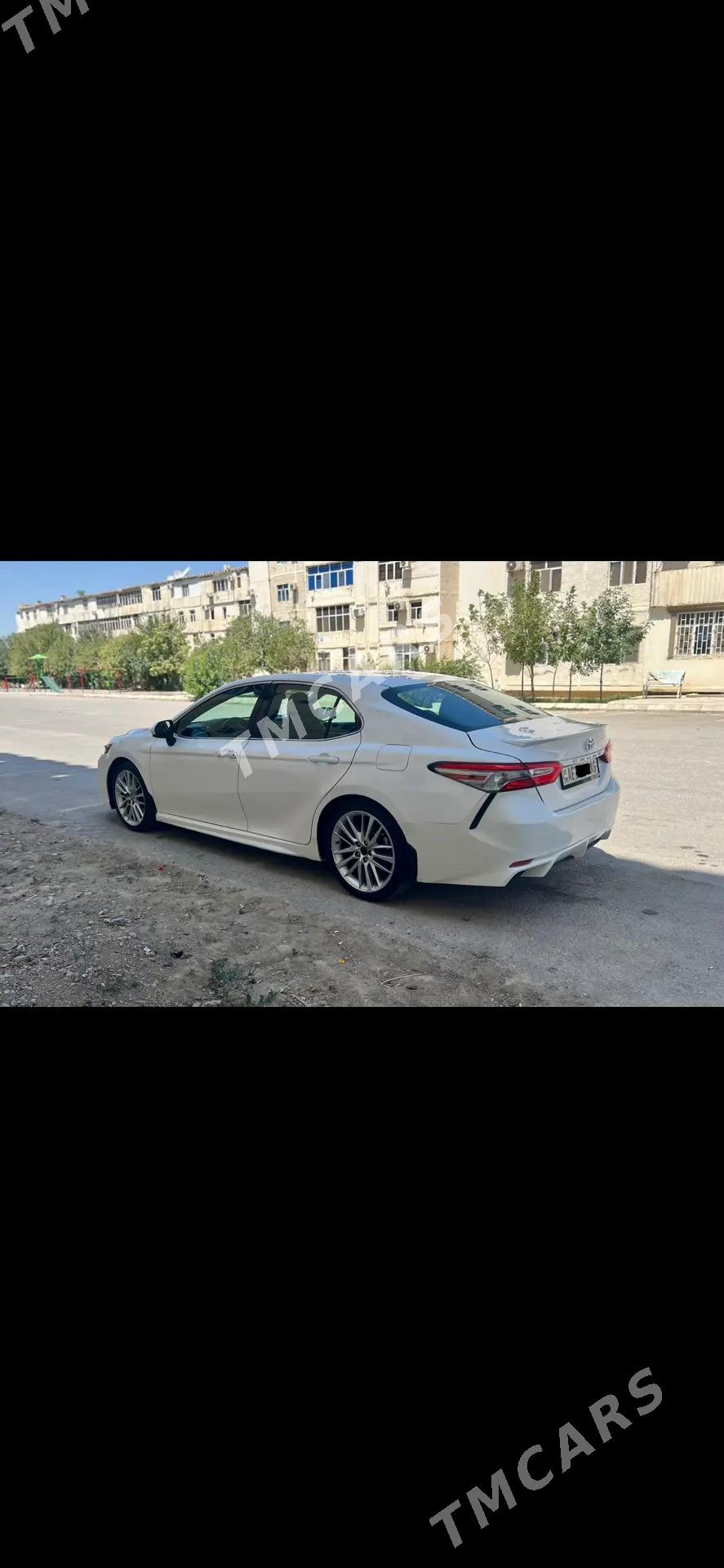 Toyota Camry 2018 - 270 000 TMT - Ашхабад - img 3