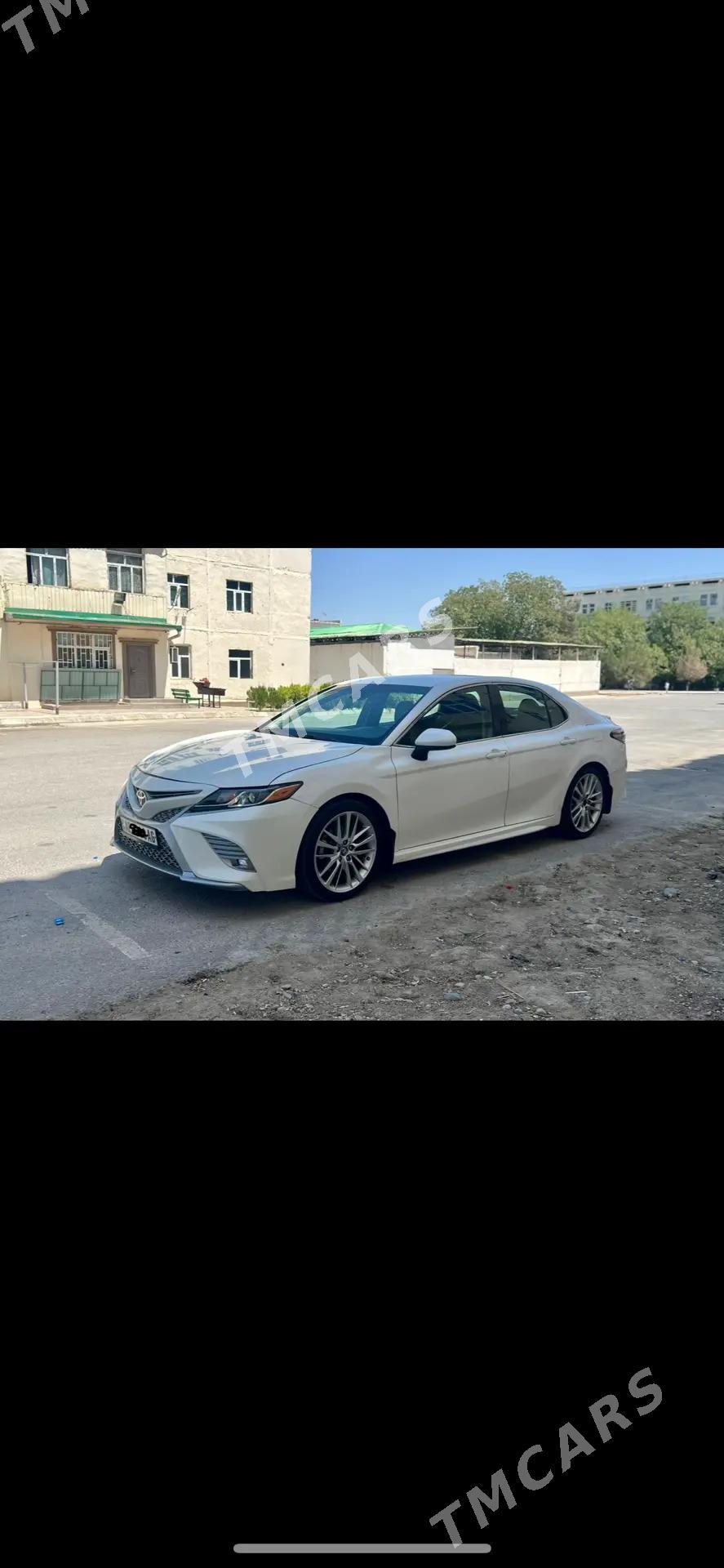 Toyota Camry 2018 - 270 000 TMT - Ашхабад - img 2