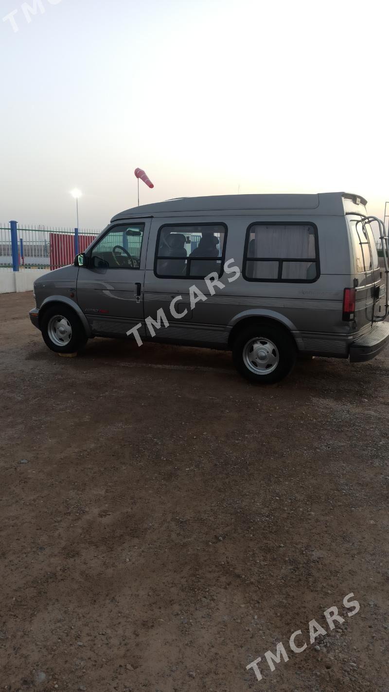 Chevrolet Astro 1995 - 90 000 TMT - Дянев - img 4