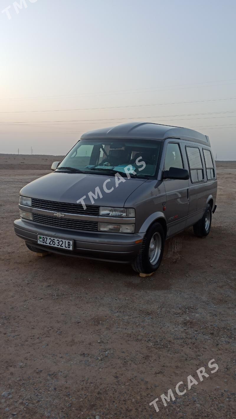 Chevrolet Astro 1995 - 90 000 TMT - Дянев - img 6