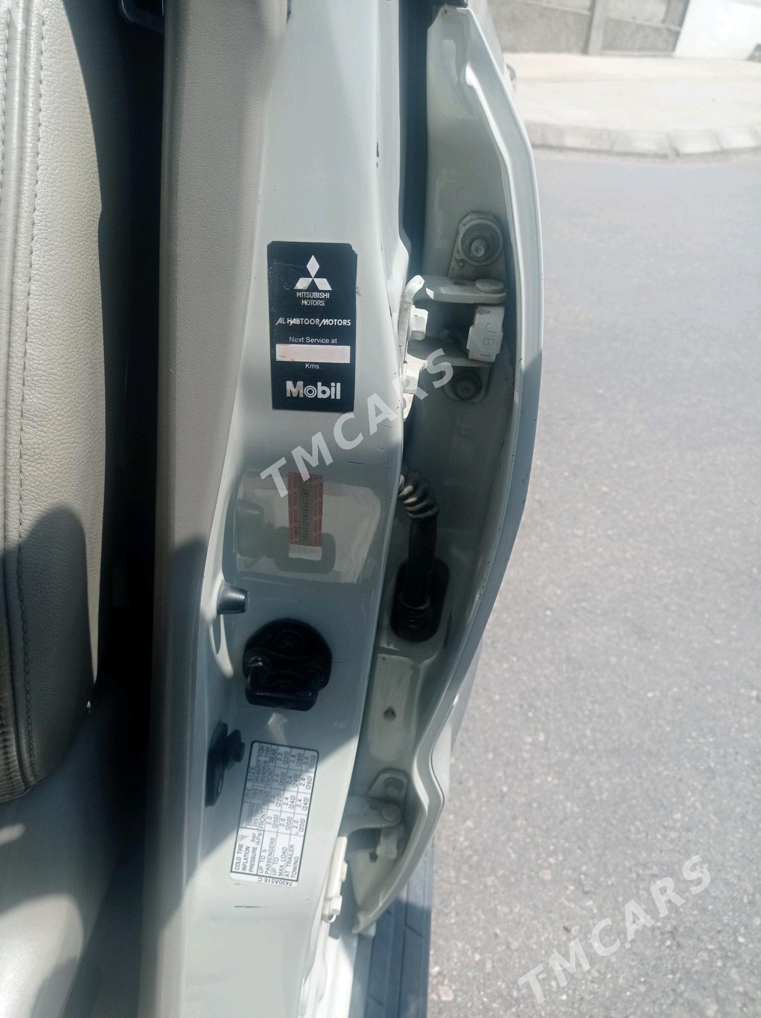 Mitsubishi Pajero 2010 - 220 000 TMT - Балканабат - img 3