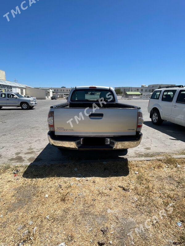 Toyota Tacoma 2010 - 250 000 TMT - Türkmenabat - img 3