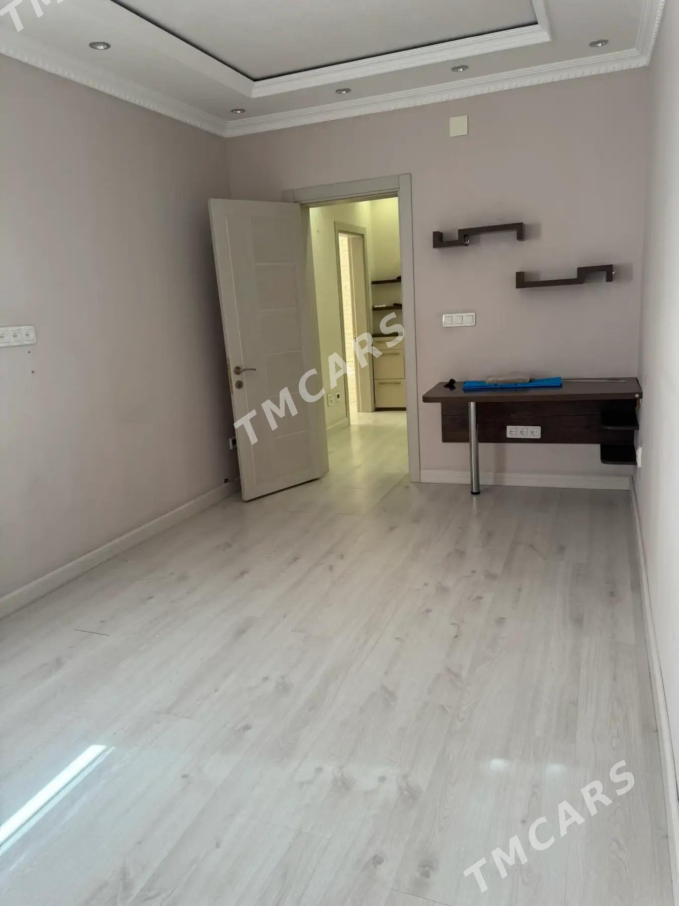 ПРОДАЖА КВАРТИРЫ 30 МИК - Aşgabat - img 2