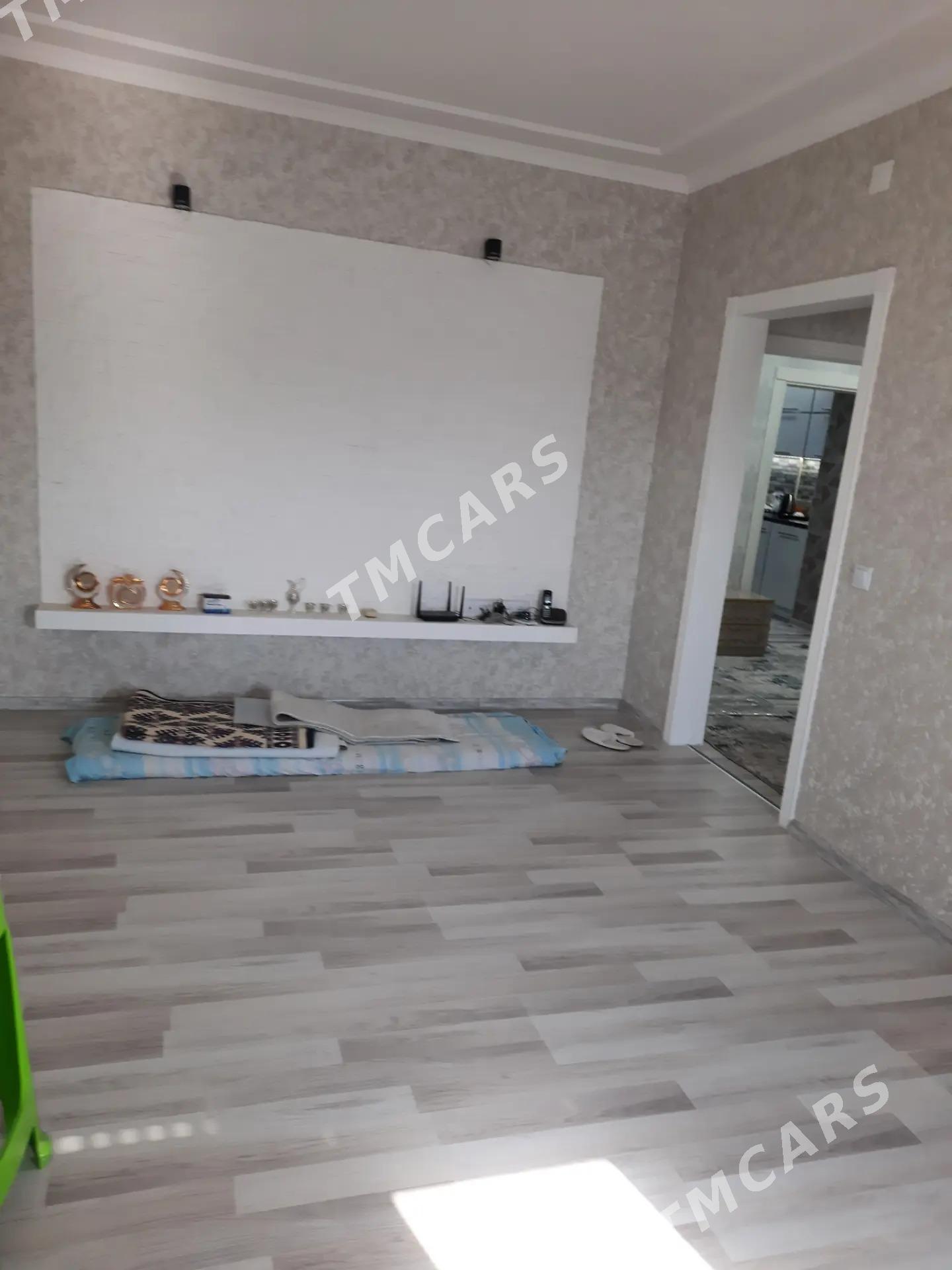 Büzmöýün Täze Ahal 3kom 2 etaž - Büzmeýin - img 2