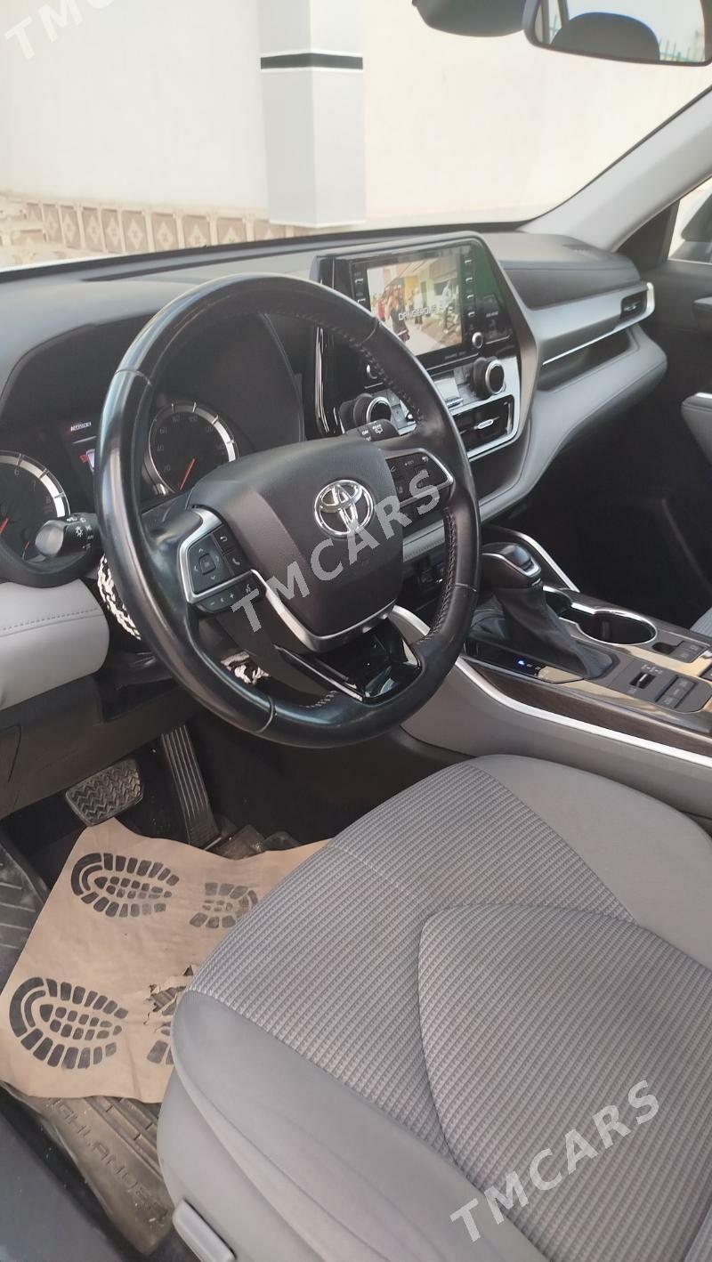 Toyota Highlander 2021 - 520 000 TMT - Täze zaman - img 3