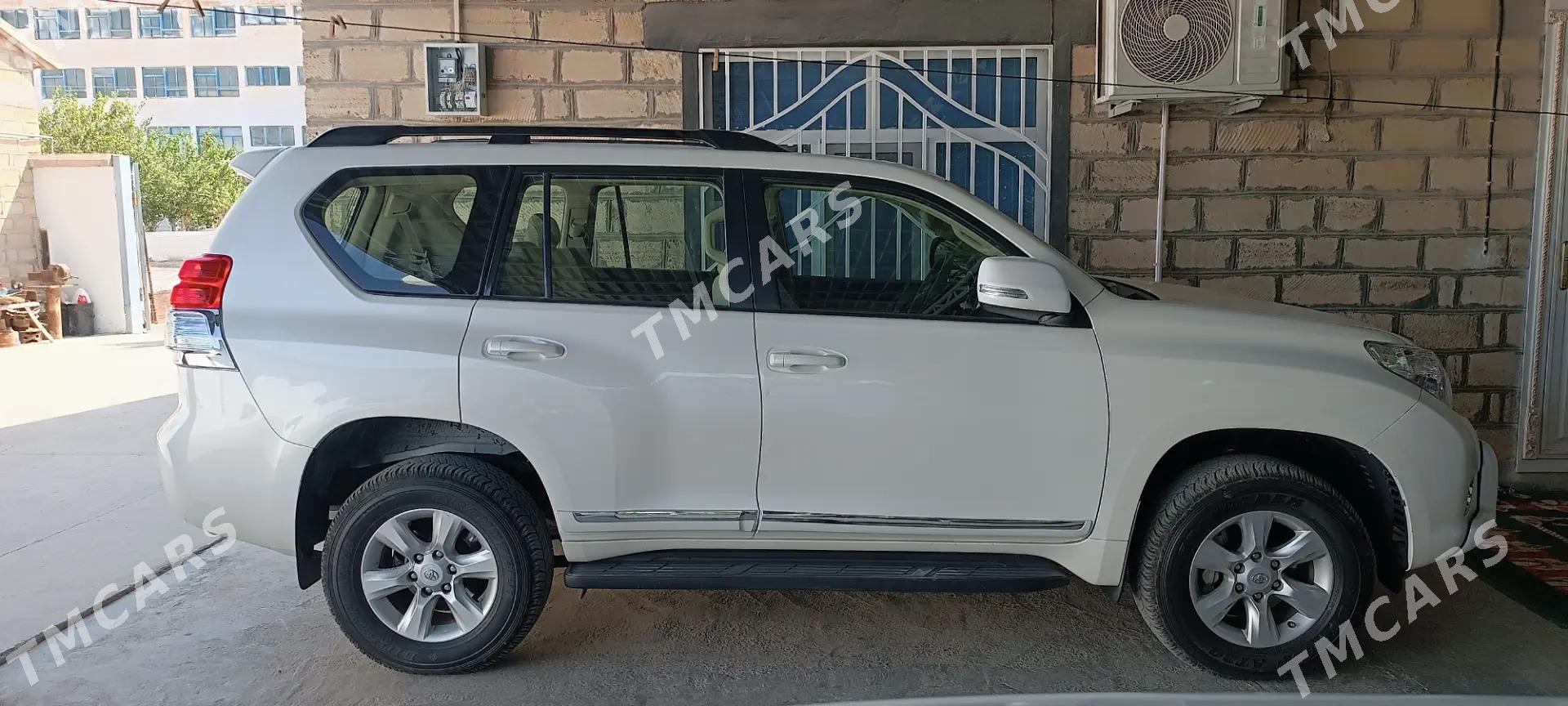 Toyota Land Cruiser Prado 2010 - 660 000 TMT - Гызыларбат - img 2