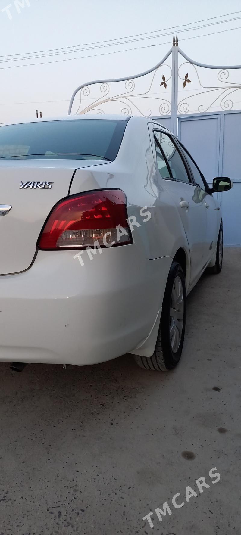 Toyota Yaris 2006 - 117 000 TMT - Гёкдепе - img 2