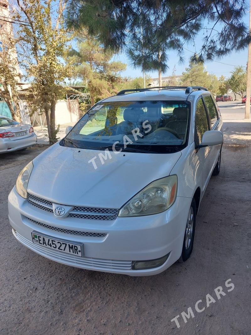 Toyota Sienna 2004 - 260 000 TMT - Мары - img 3