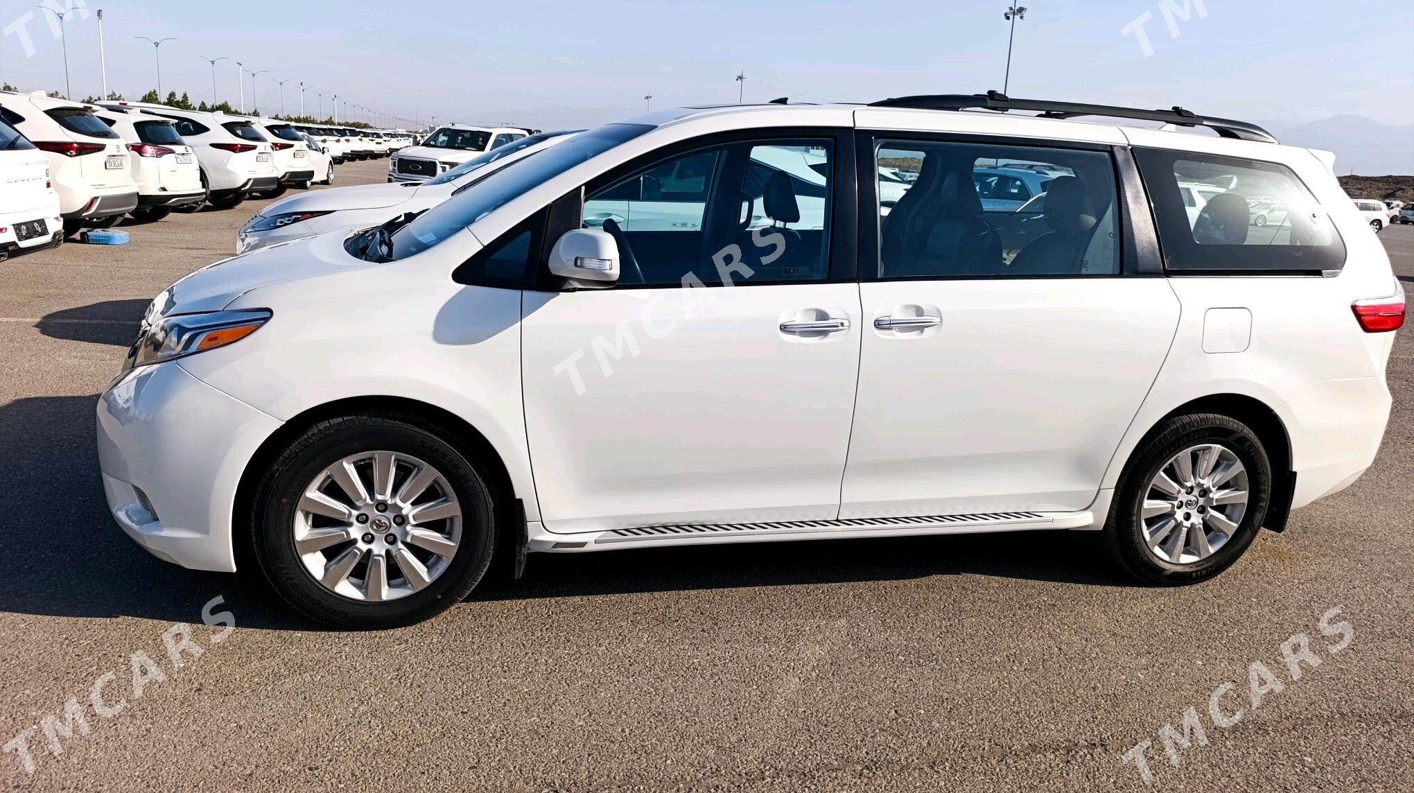 Toyota Sienna 2016 - 390 000 TMT - Кёнеургенч - img 8