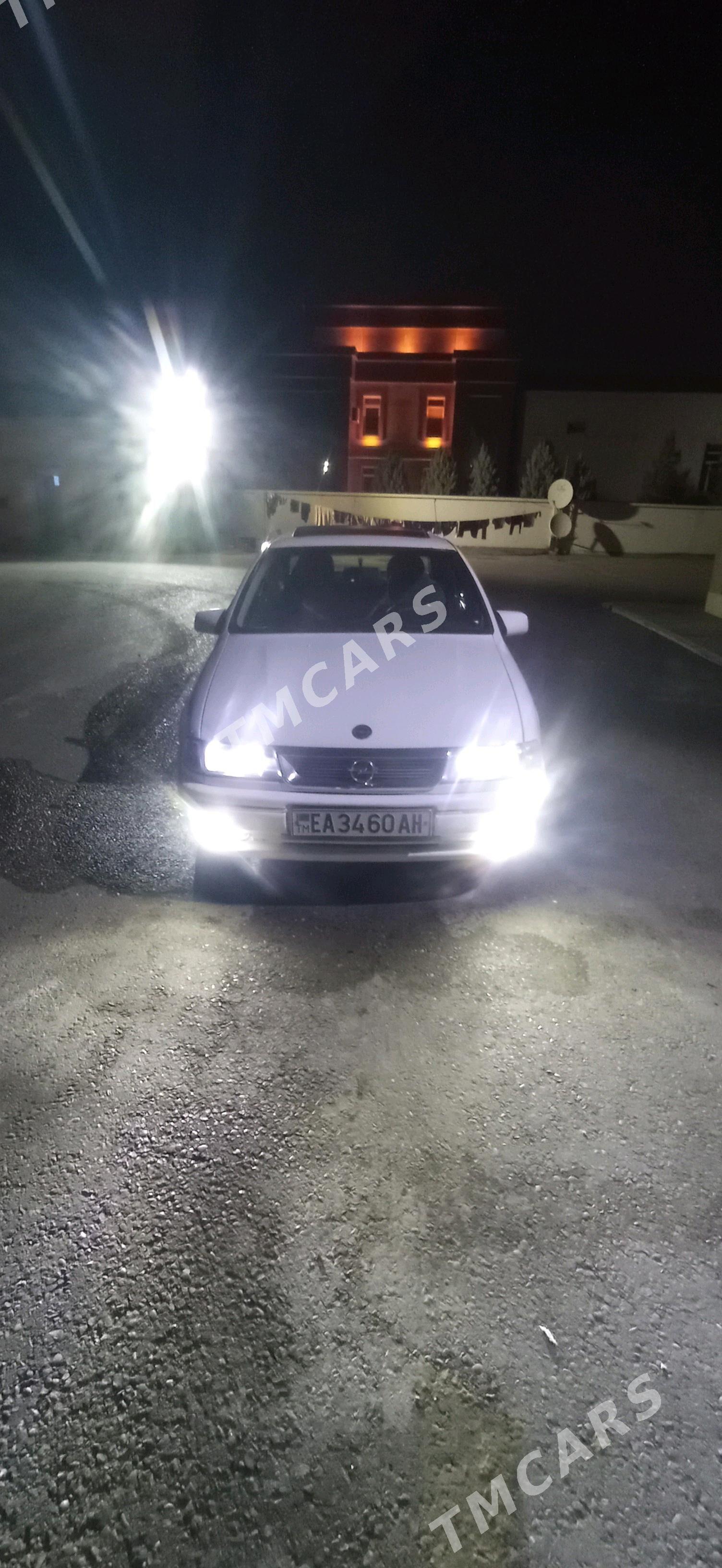 Opel Vectra 1991 - 34 000 TMT - Bäherden - img 2