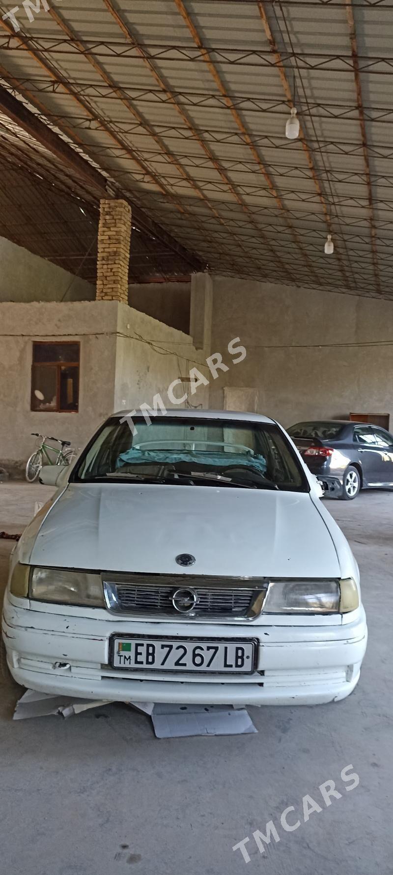 Opel Vectra 1994 - 28 000 TMT - Çärjew - img 2