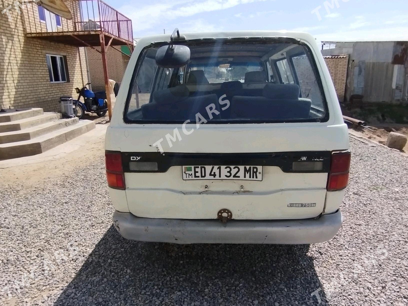 Toyota Town Ace 1993 - 23 000 TMT - Сакарчага - img 4