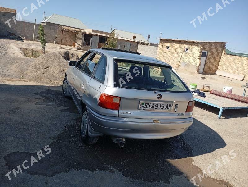 Opel Astra 1992 - 30 000 TMT - Kaka - img 2