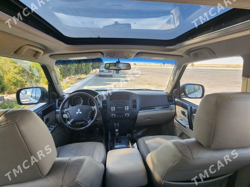 Mitsubishi Pajero 2012 - 255 000 TMT - Ашхабад - img 7