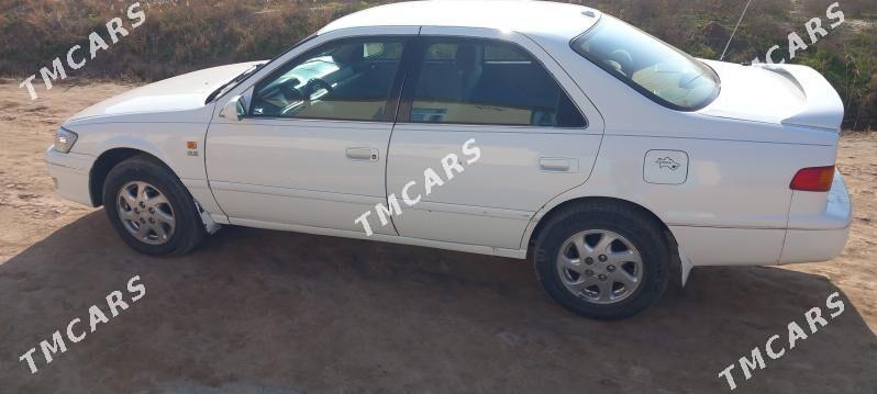 Toyota Camry 1999 - 120 000 TMT - Халач - img 4
