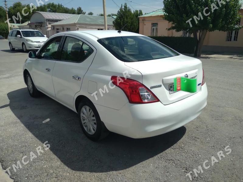 Nissan Versa 2011 - 85 000 TMT - Балканабат - img 3