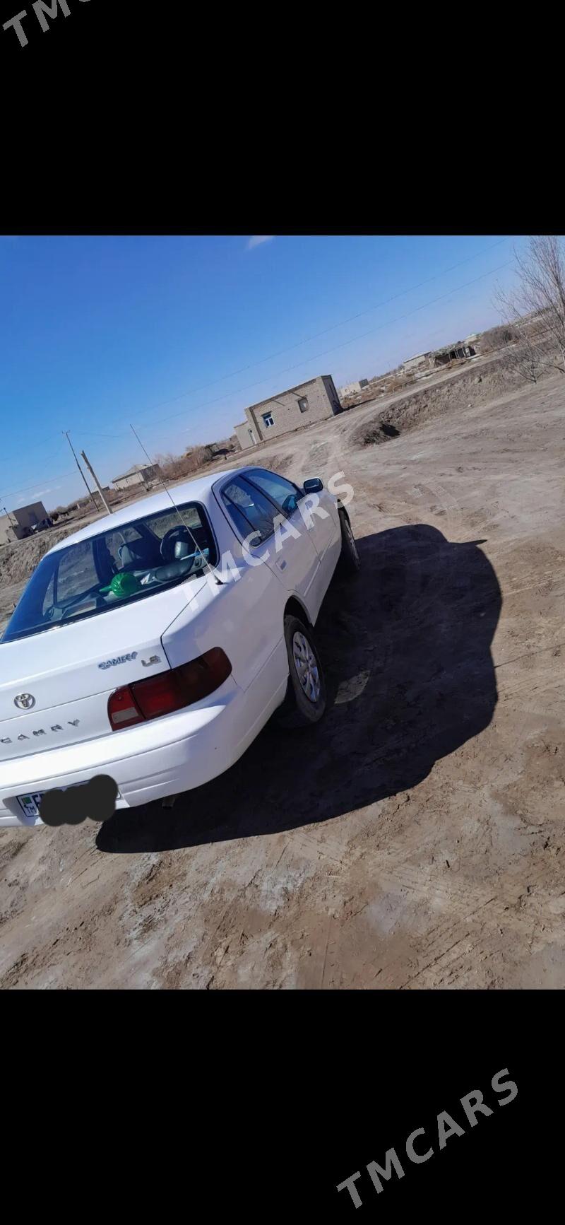 Toyota Camry 1995 - 85 000 TMT - Губадаг - img 2