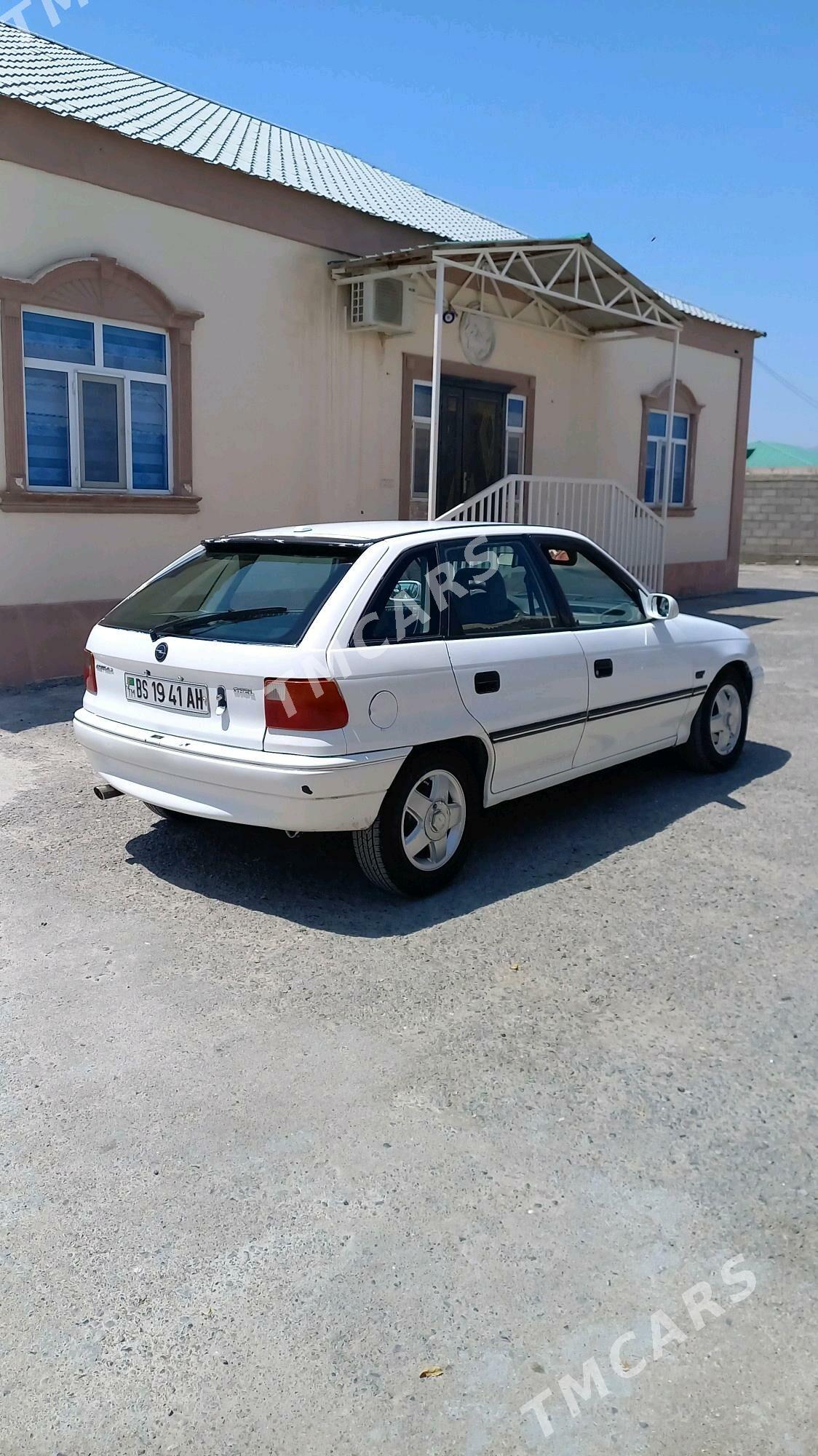Opel Astra 1994 - 40 000 TMT - Гёкдепе - img 4