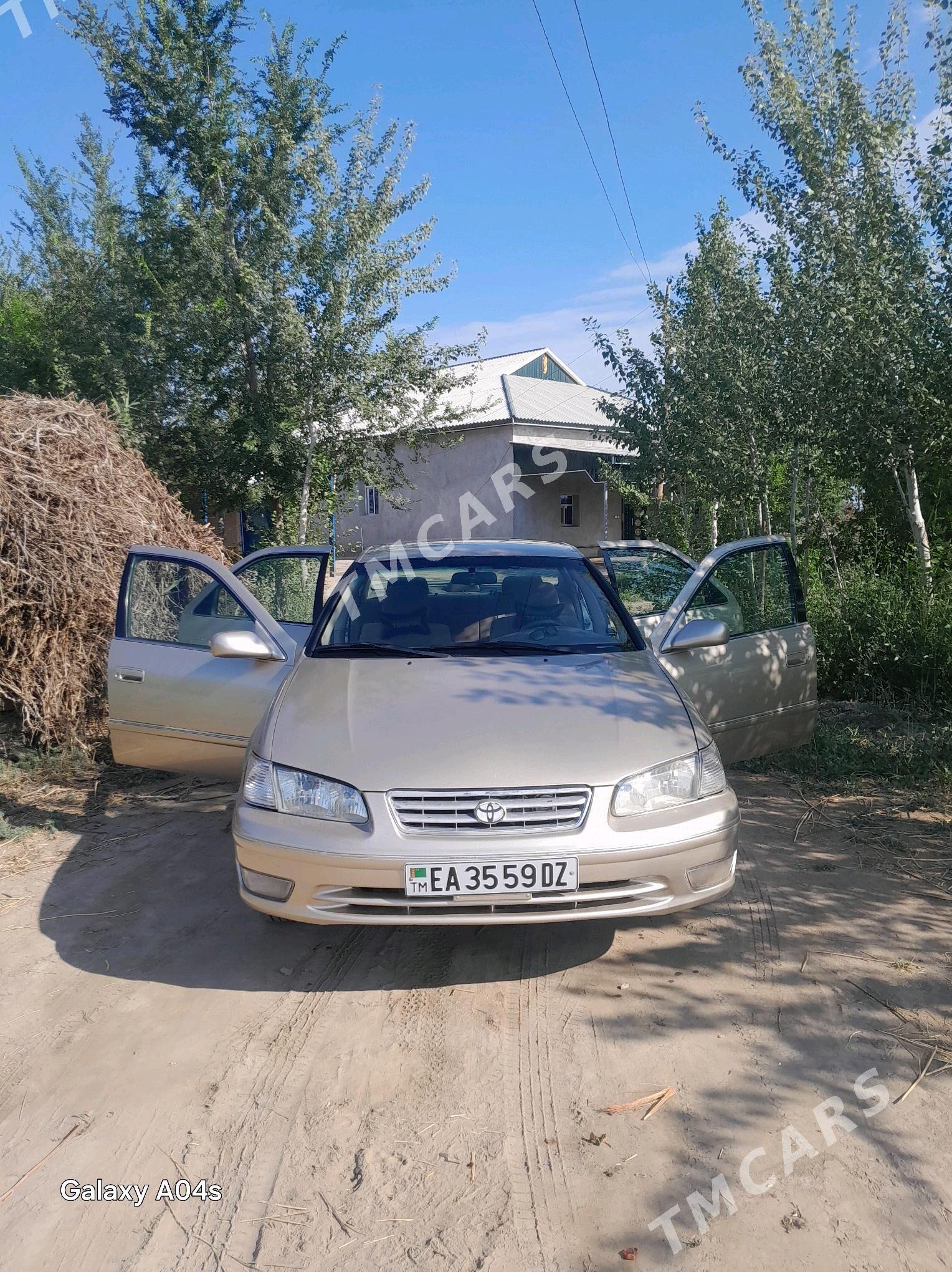 Toyota Camry 2001 - 124 000 TMT - Кёнеургенч - img 2