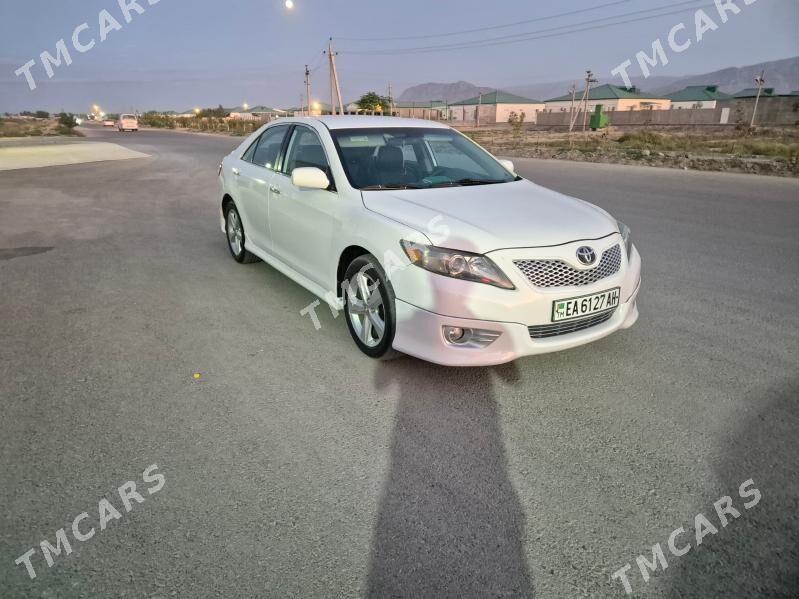 Toyota Camry 2010 - 190 000 TMT - Бахарден - img 4