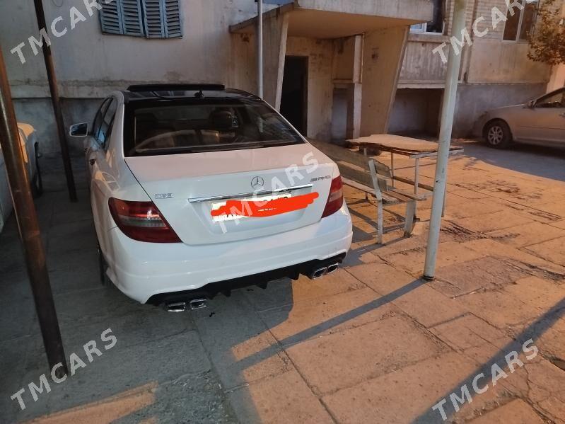 Mercedes-Benz C-Class 2010 - 195 000 TMT - Туркменабат - img 2