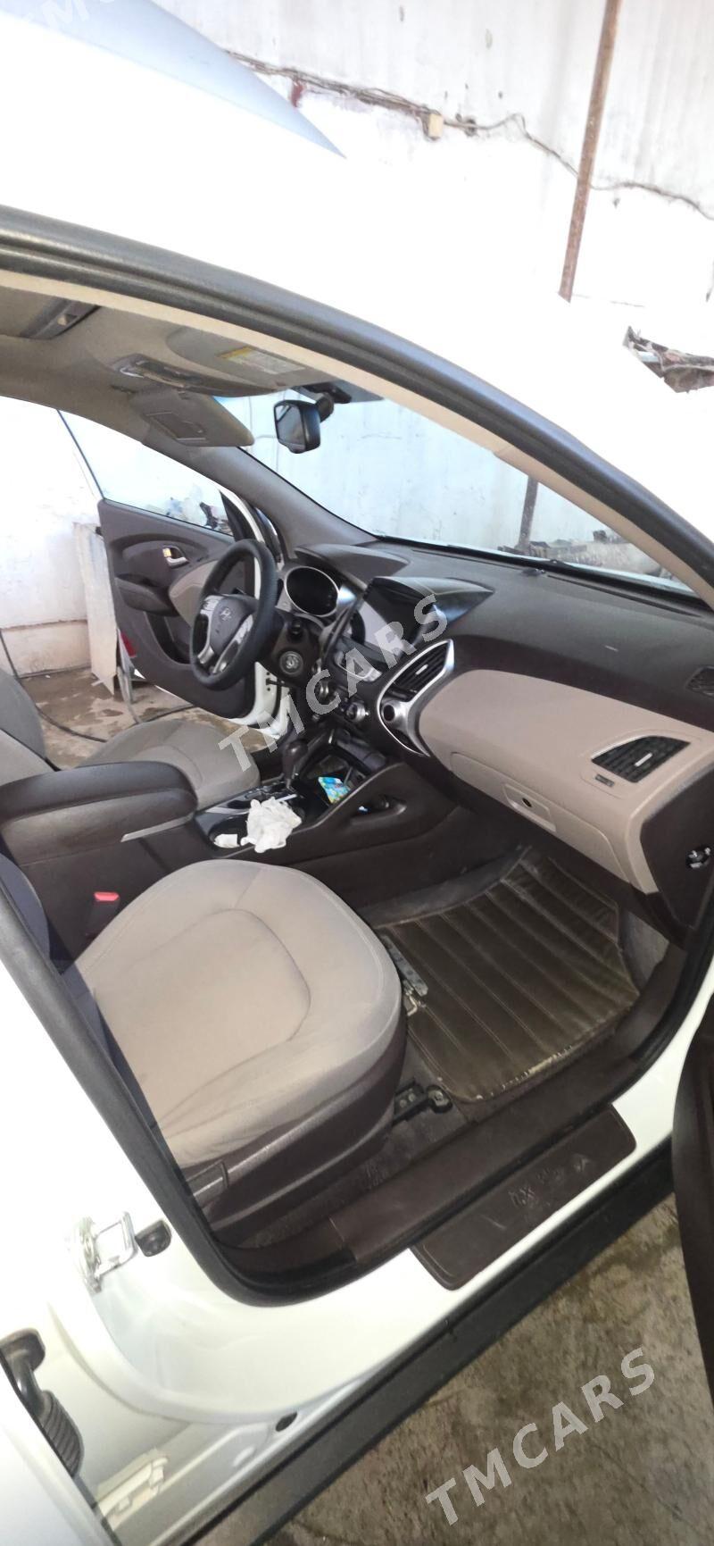 Hyundai IX35 2013 - 200 000 TMT - Мары - img 3