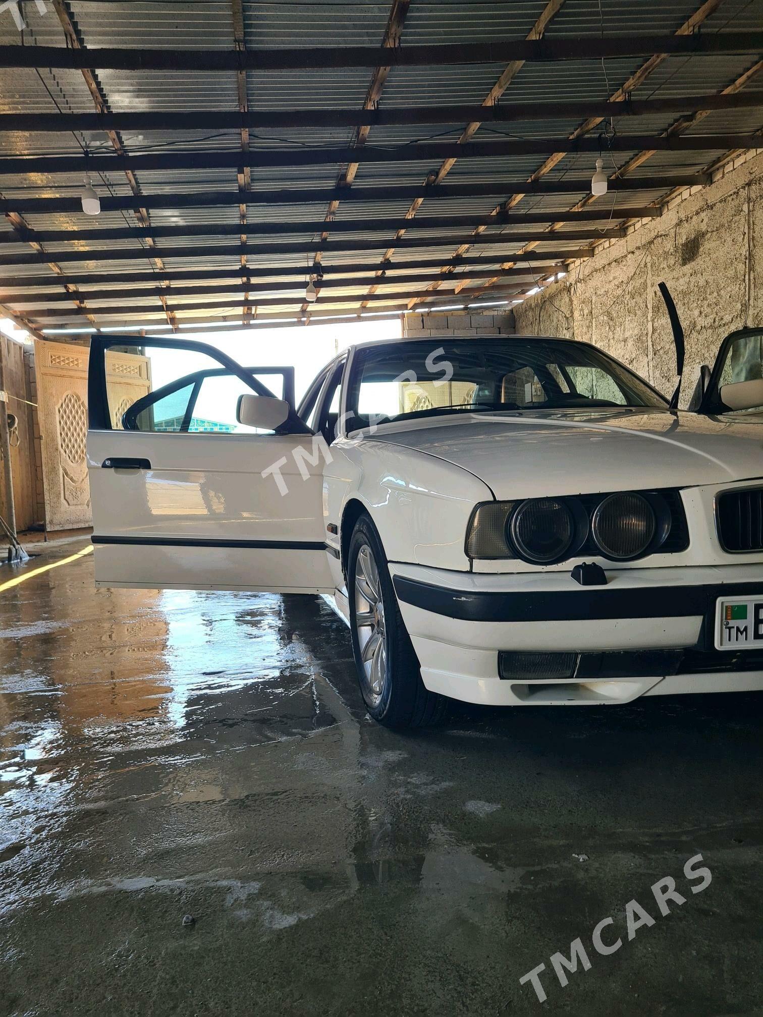 BMW 525 1994 - 75 000 TMT - Gyzylarbat - img 3