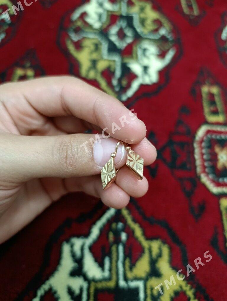 gyzyl gulakhalka - Mary - img 2