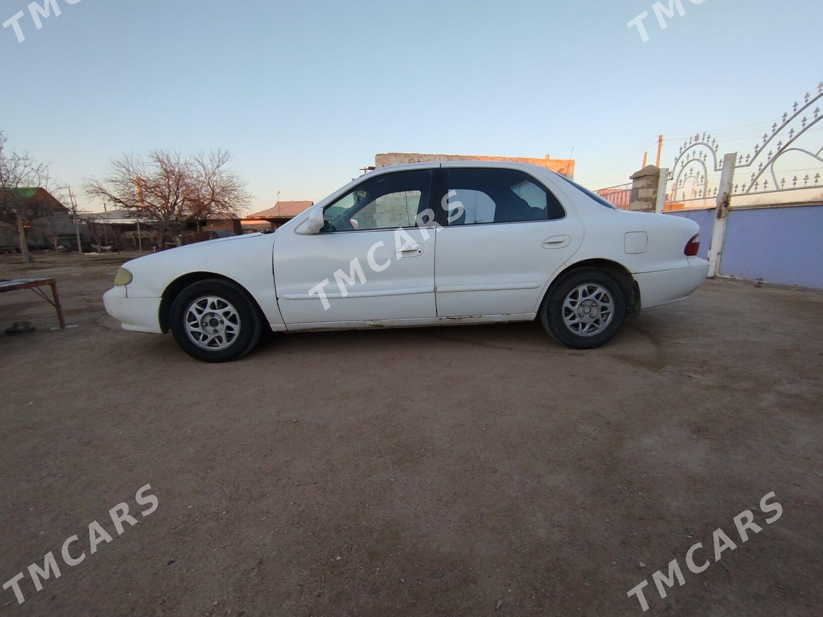 Kia Carens 1992 - 15 000 TMT - Туркменбаши - img 2