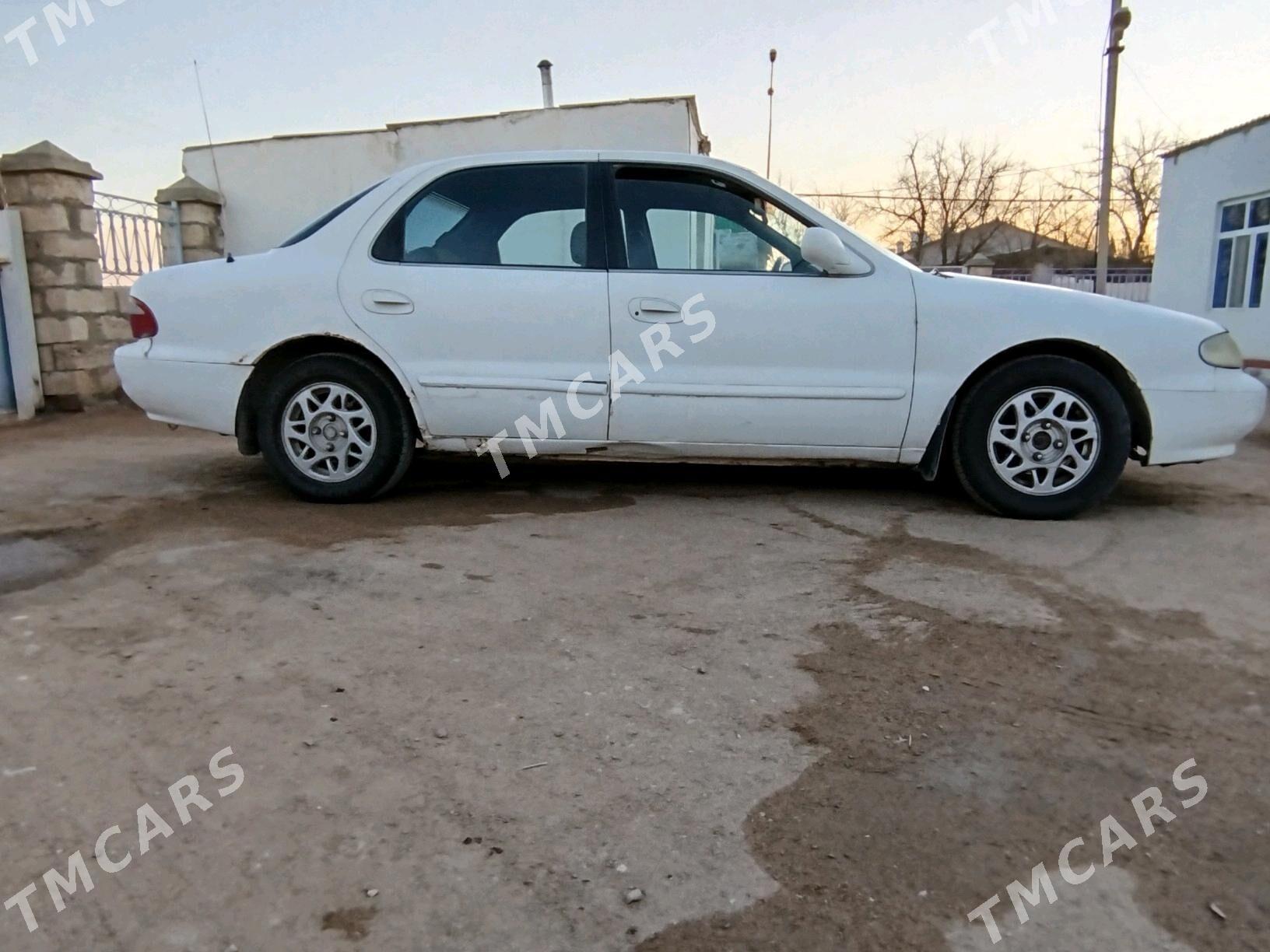 Kia Carens 1992 - 15 000 TMT - Туркменбаши - img 4