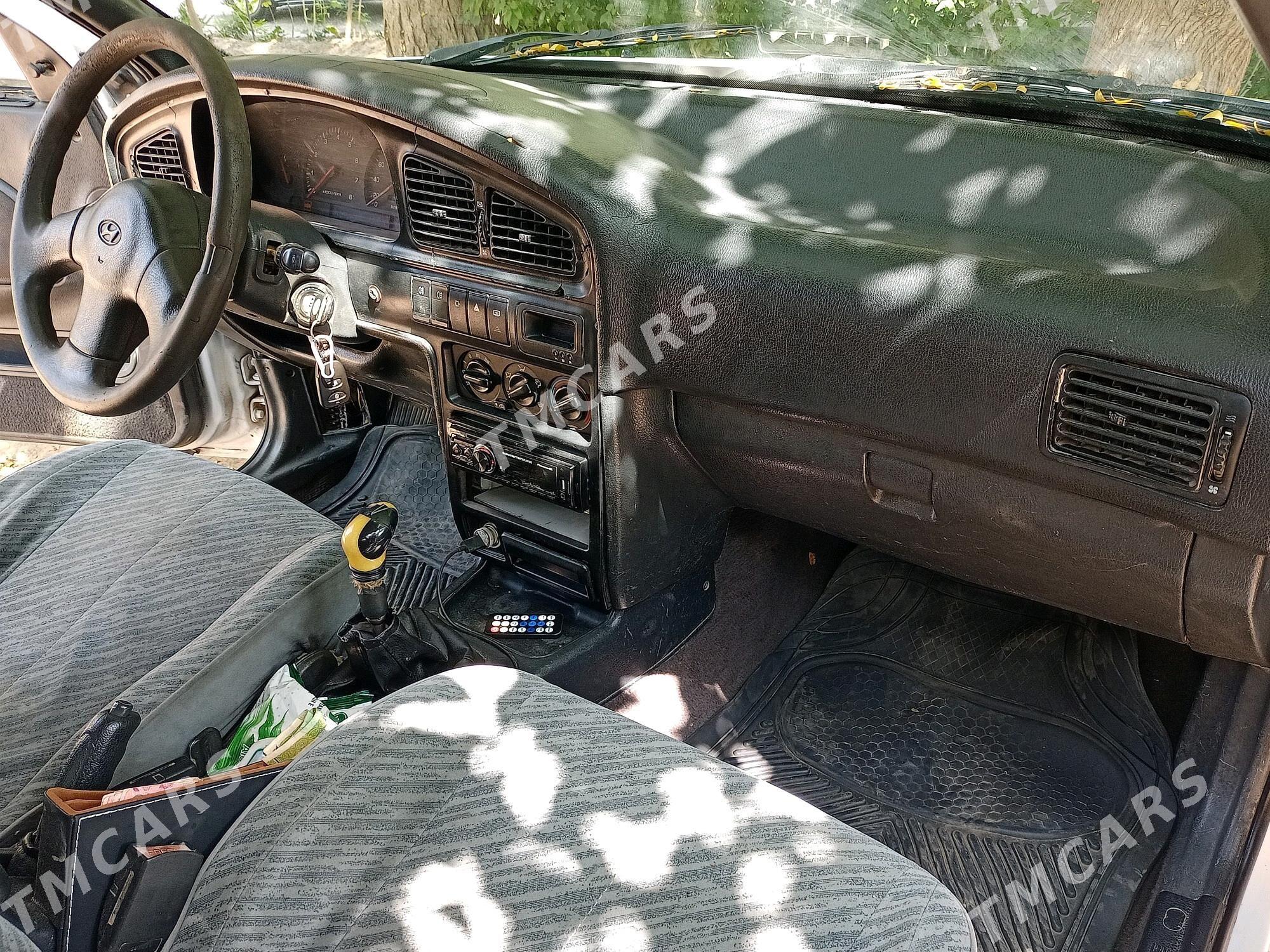 Hyundai Elantra 1994 - 18 000 TMT - Ашхабад - img 4