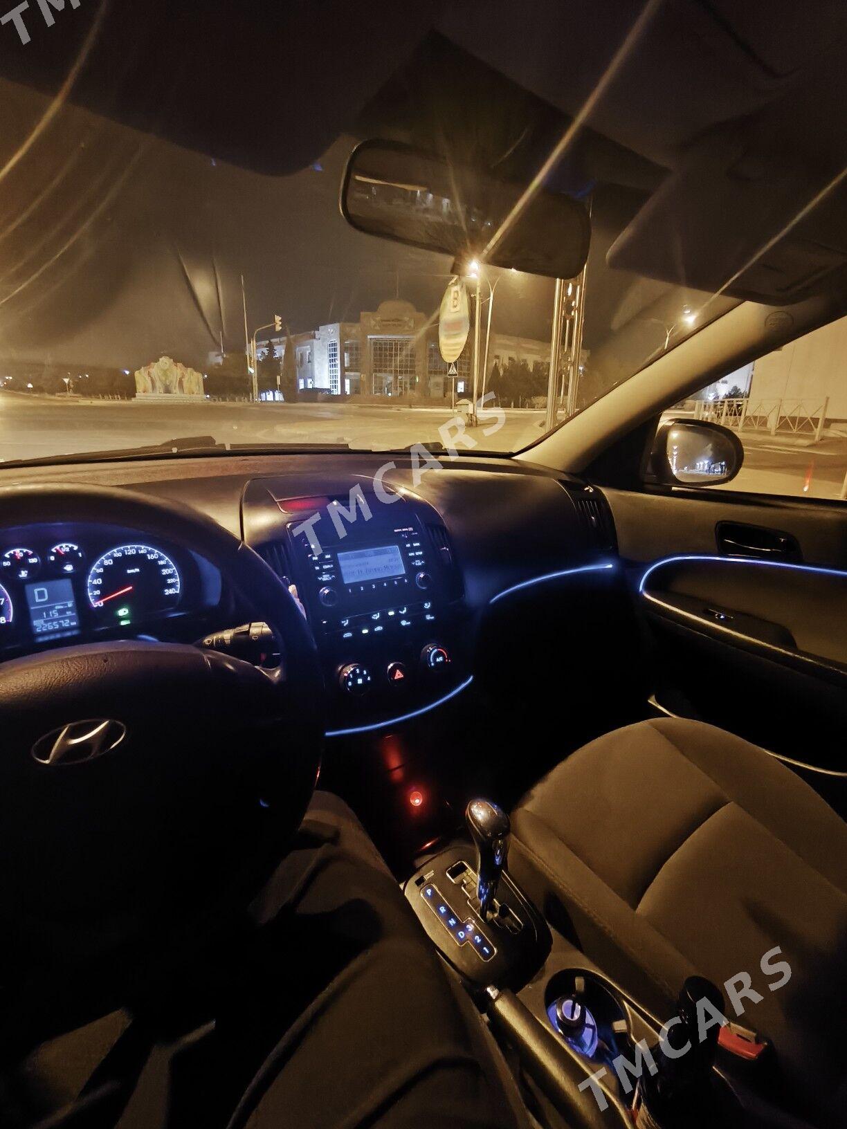 Hyundai I30 2011 - 125 000 TMT - Балканабат - img 2